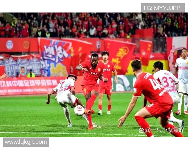 重庆足球队的灵活性探讨与发展前景分析