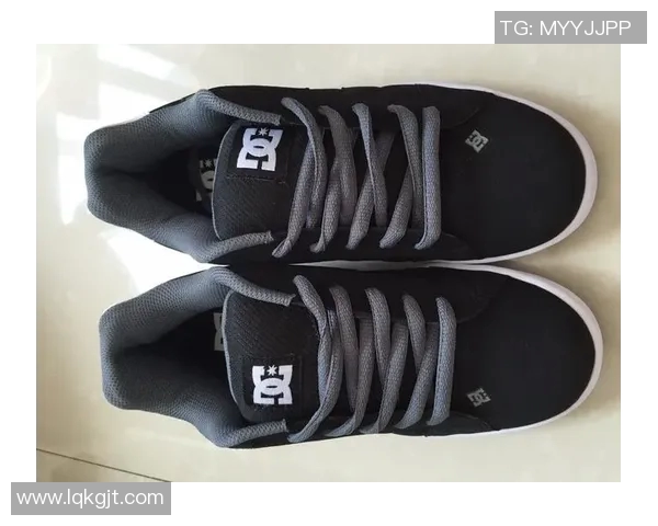 陈伟畅谈滑板人生:从初学者到行业先锋的心路历程 陈伟畅谈滑板人生:从初学者到行业先锋的心路历程