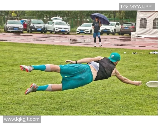 飞盘热潮下的杭州飞盘队个人能力之争引发广泛讨论