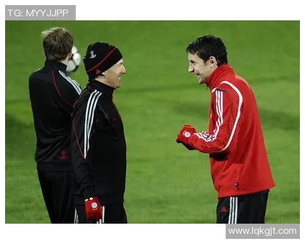 佛罗伦萨与拜仁精彩对决录像回放分析及比赛亮点总结