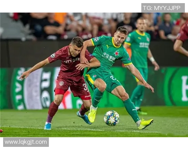 克卢日与特拉维夫的激烈对决揭示足球战术的博弈与激情