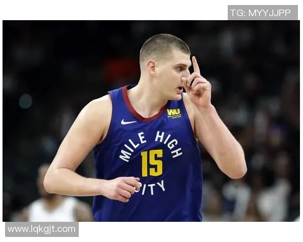 克林特卡佩拉：从瑞士篮球新星到NBA顶尖中锋的成长之路