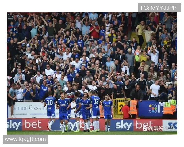 凯尔特人对阵篮网队的精彩对决引发球迷热议与期待