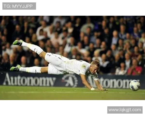 凯恩的传奇之路：从天才少年到足球巨星的辉煌历程与影响