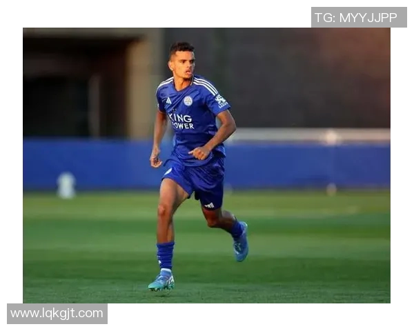 布莱顿与莱斯特城激战正酣比分揭晓精彩瞬间回顾