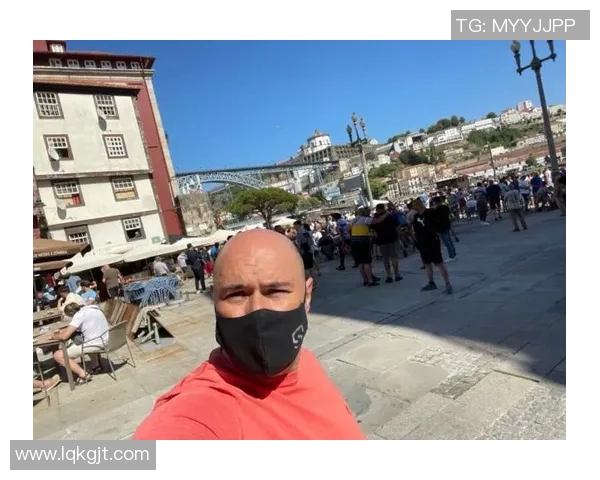 欧冠门票抢购系统瘫痪数万球迷苦等12小时无果