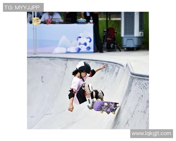 重庆滑板队在世界攀岩锦标赛中的逆袭之旅与荣耀时刻分享