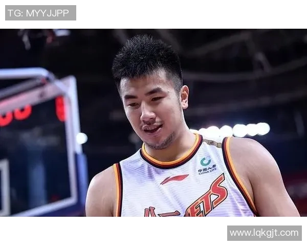 邹雨宸：从篮球新星到职业赛场的璀璨之路与未来展望