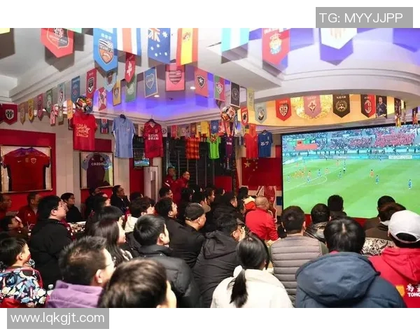 重庆足球队节奏之争引发热议球迷与专家各执己见