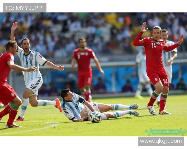 阿根廷与伊朗比赛评分分析及球员表现评估