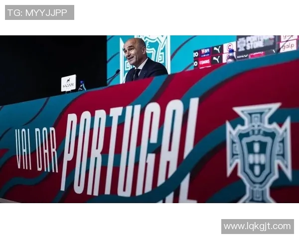 马丁内斯的传奇旅程：从青涩球员到世界足球巨星的蜕变与辉煌