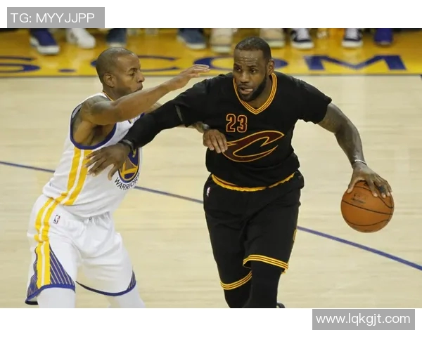 2016年NBA总决赛第五场勇士对决骑士的经典对抗与历史意义分析