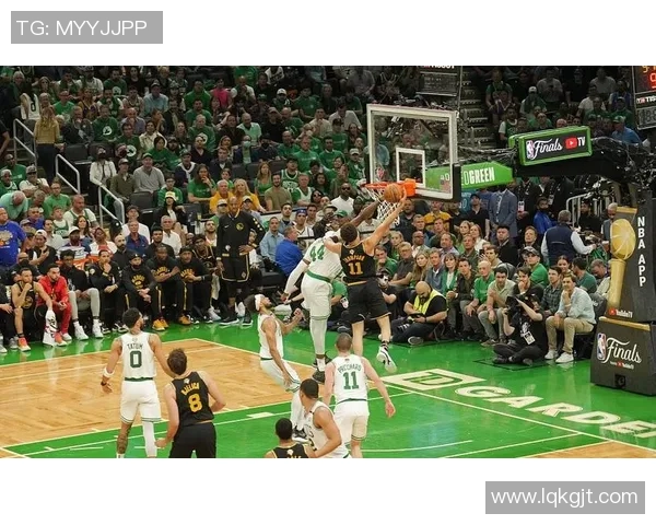 凯尔特人对勇士的精彩对决前瞻分析与赛季走势解析